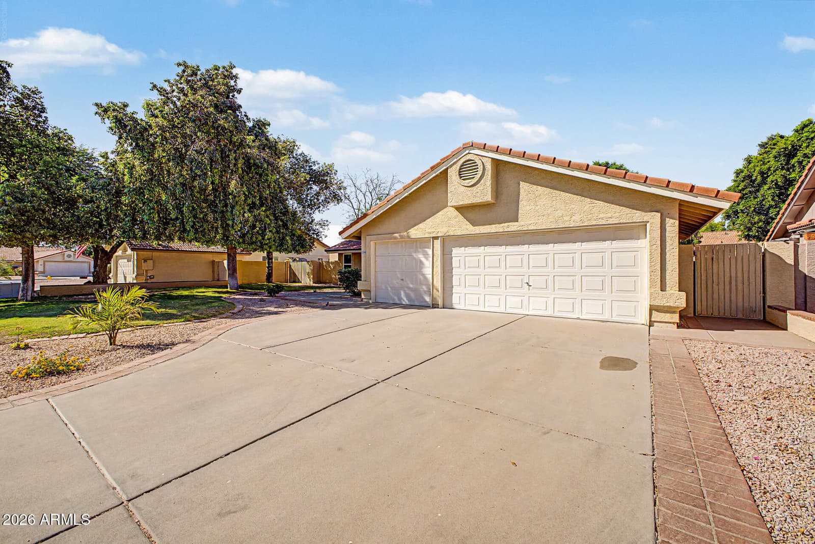 5526 E EVERGREEN Street, Mesa, AZ 85205 — photo 2 of 34