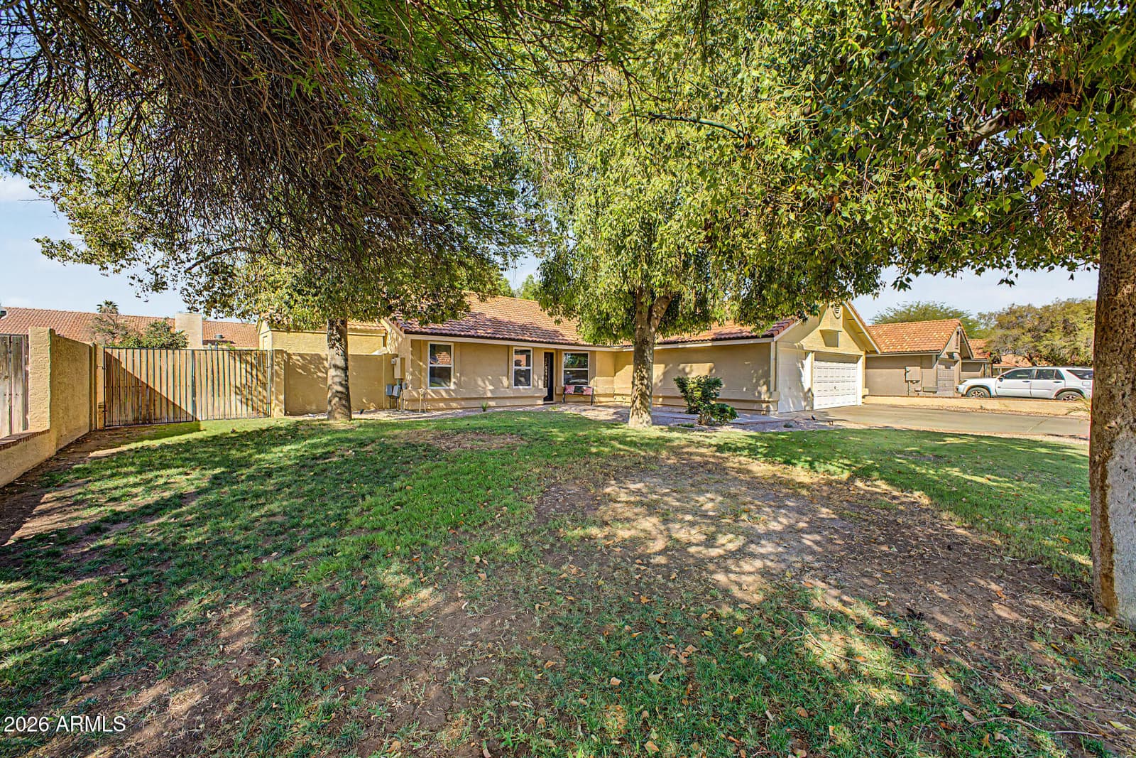 5526 E EVERGREEN Street, Mesa, AZ 85205 — photo 3 of 34