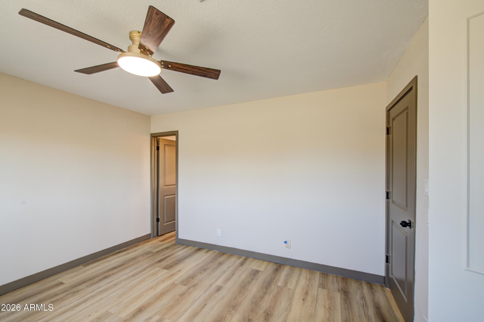 3823 W ROSE Lane, Phoenix, AZ 85019 — photo 17 of 39
