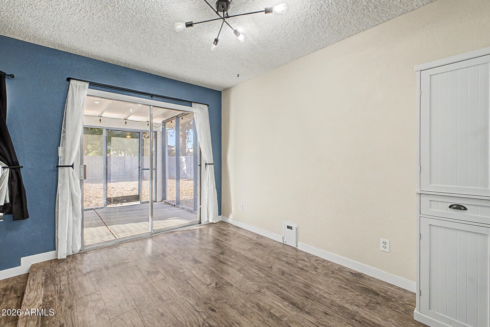 2956 W SANDRA Terrace, Phoenix, AZ 85053 — photo 5 of 18