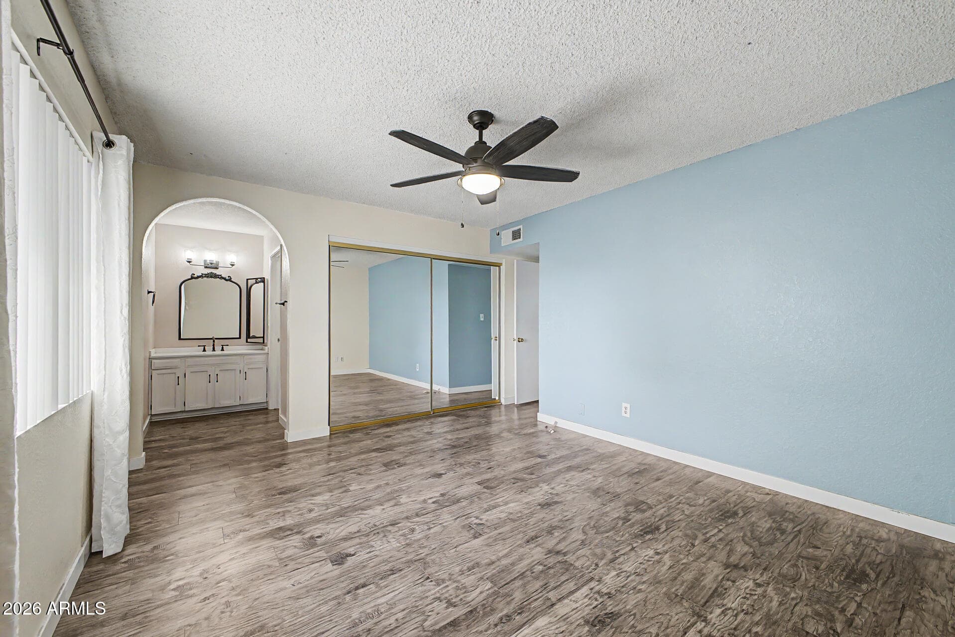 2956 W SANDRA Terrace, Phoenix, AZ 85053 — photo 10 of 18
