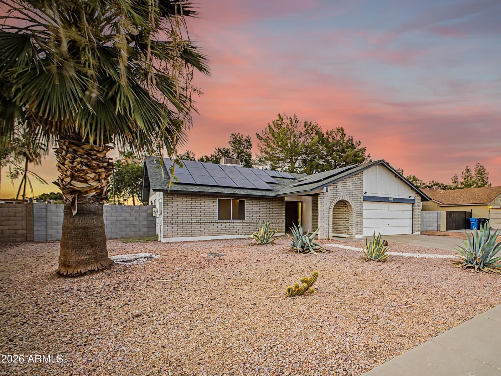2956 W SANDRA Terrace, Phoenix, AZ 85053 — photo 2 of 18