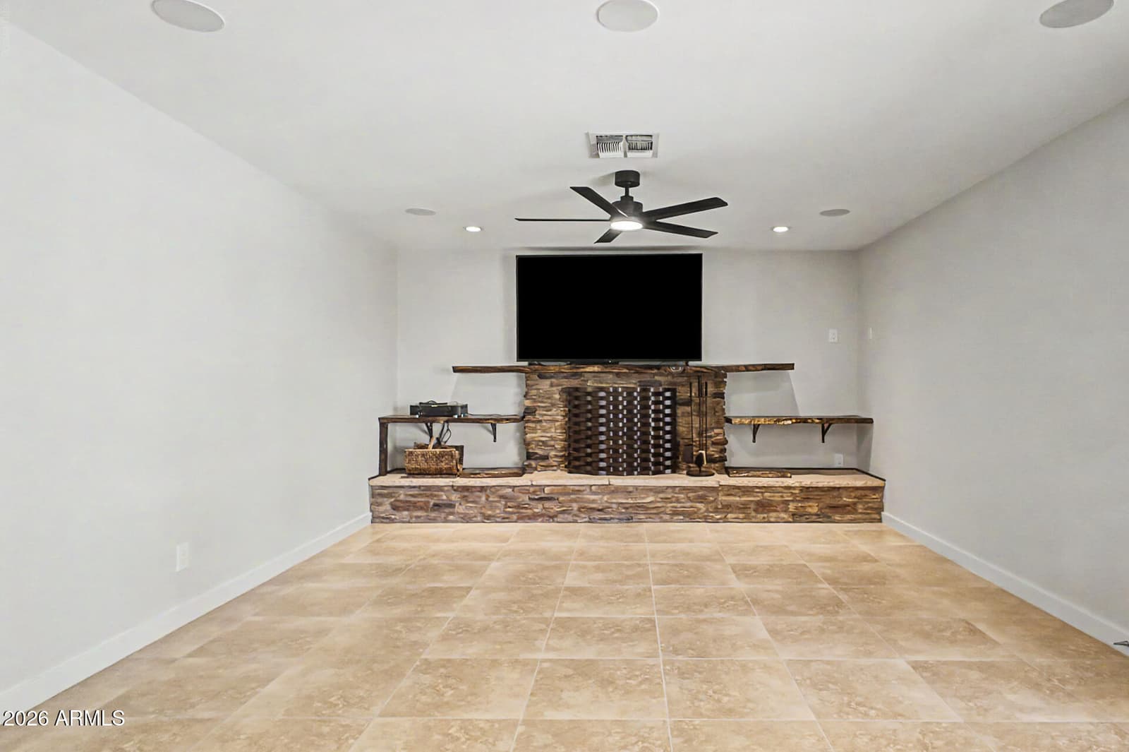 3948 E Hillery Drive, Phoenix, AZ 85032 — photo 9 of 31
