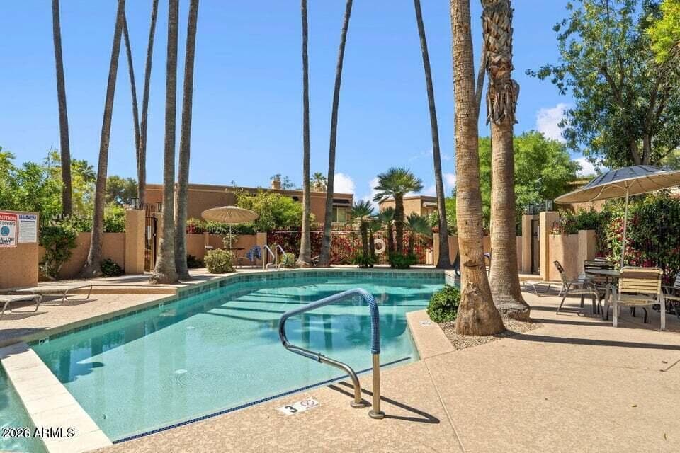 1019 E DESERT COVE Avenue, Phoenix, AZ 85020 — photo 6 of 45