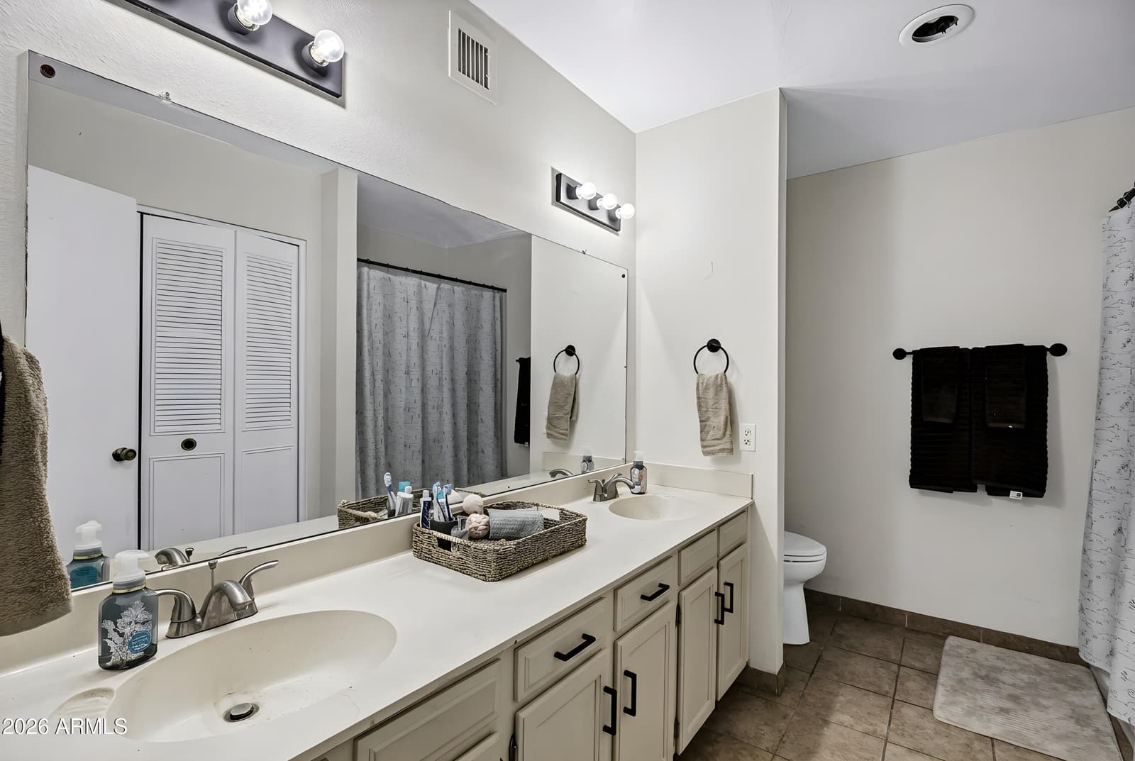 4648 W CONTINENTAL Drive, Glendale, AZ 85308 — photo 14 of 32