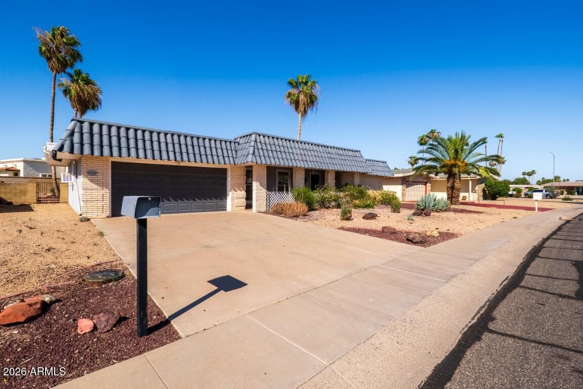 10706 W PINION Lane, Sun City, AZ 85373 — photo 2 of 42