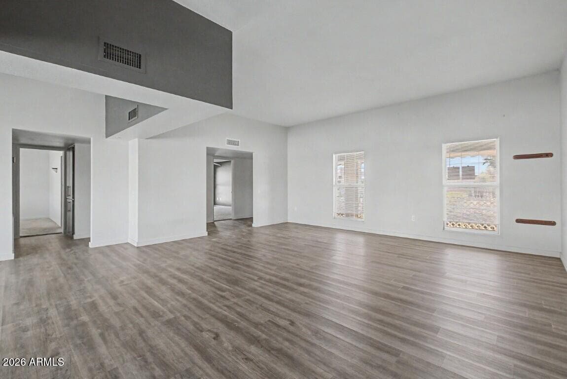 10706 W PINION Lane, Sun City, AZ 85373 — photo 7 of 42