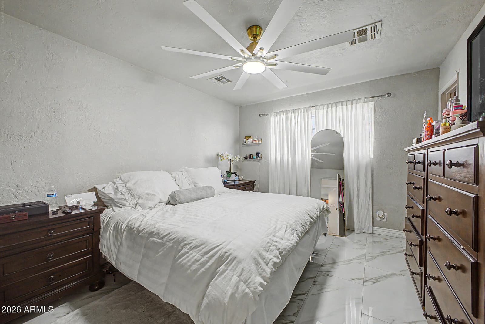3201 W WILLOW Avenue, Phoenix, AZ 85029 — photo 12 of 25