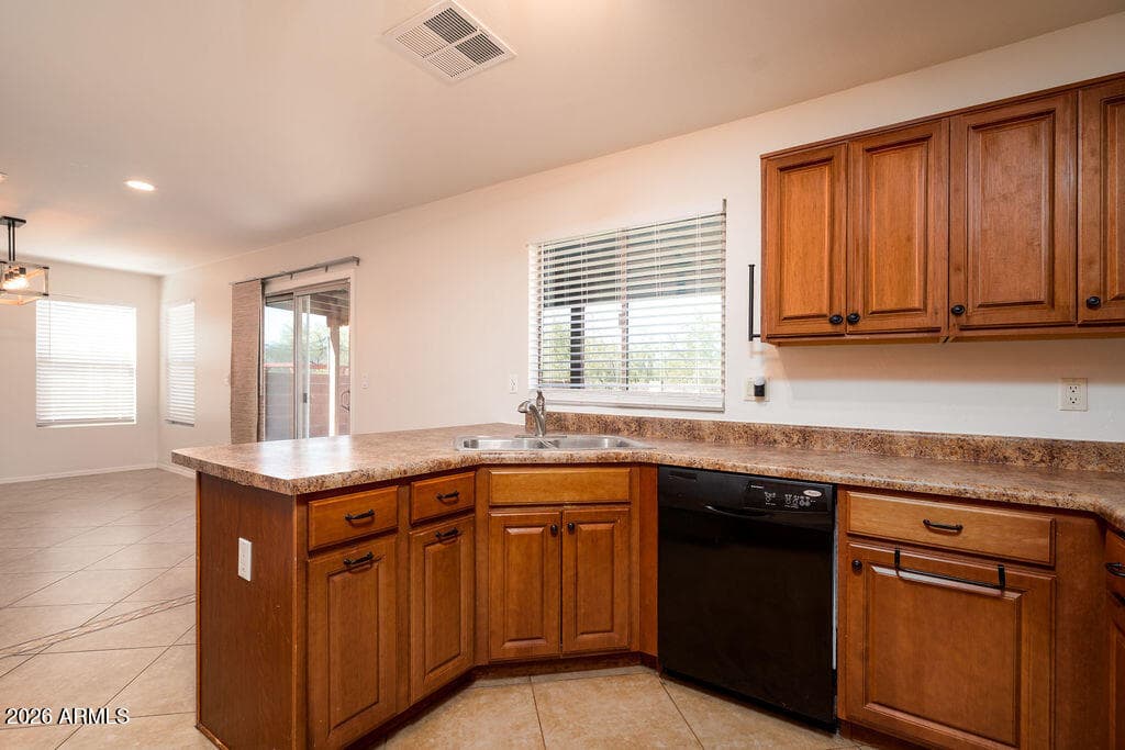 2939 S PANTANO EDGE Drive, Tucson, AZ 85730 — photo 11 of 26