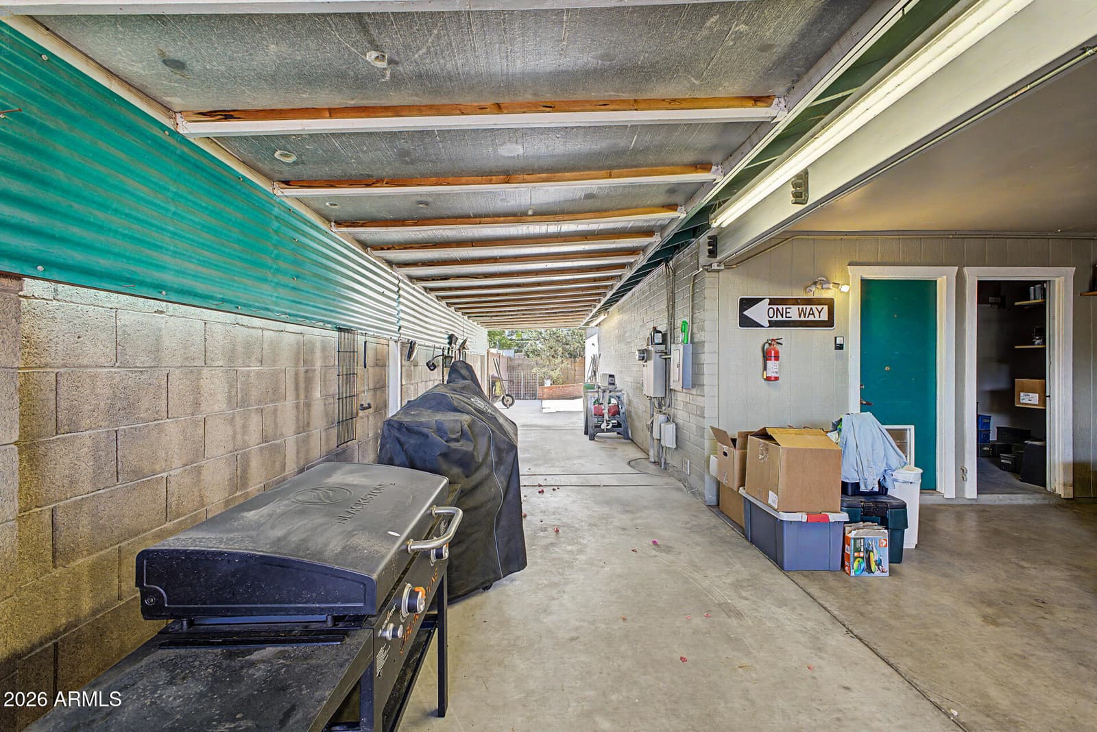 540 E RENEE Drive, Phoenix, AZ 85024 — photo 4 of 31