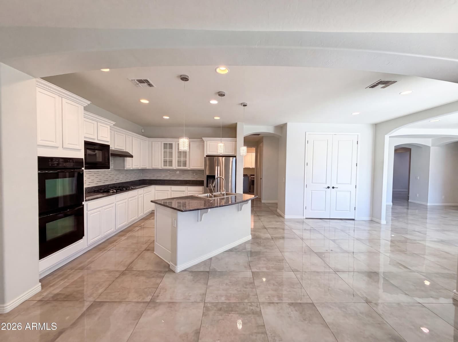 550 S EMERSON Street, Chandler, AZ 85225 — photo 2 of 34