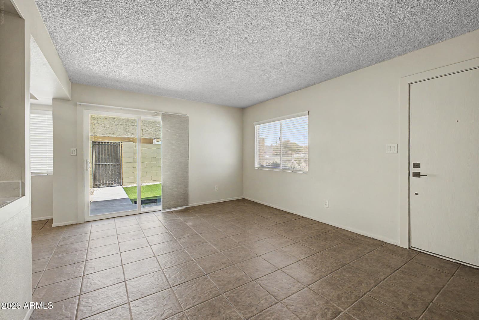 5981 N 48TH Drive, Glendale, AZ 85301 — photo 6 of 26