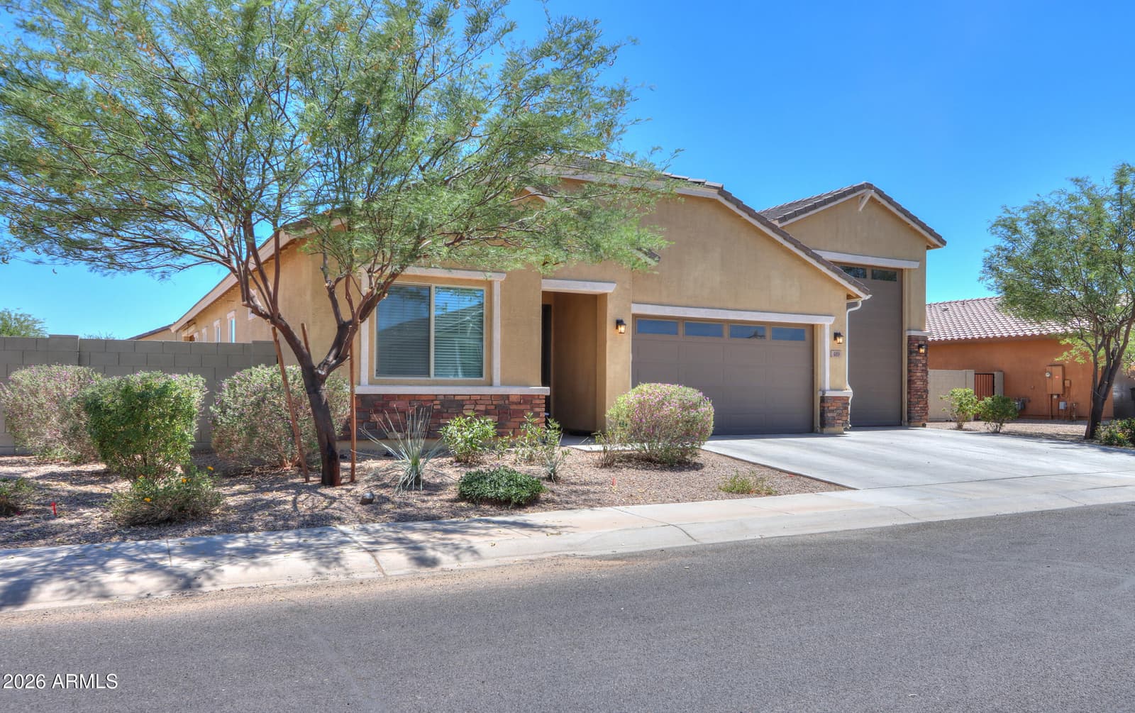 489 E EMERALD Drive, Casa Grande, AZ 85122 — photo 2 of 50