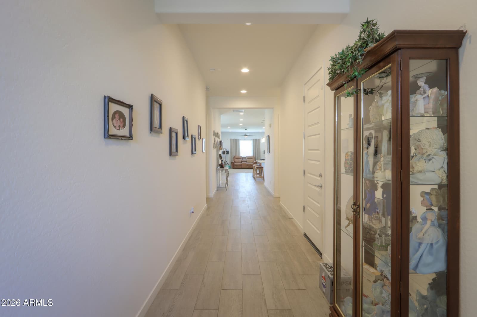 489 E EMERALD Drive, Casa Grande, AZ 85122 — photo 4 of 50