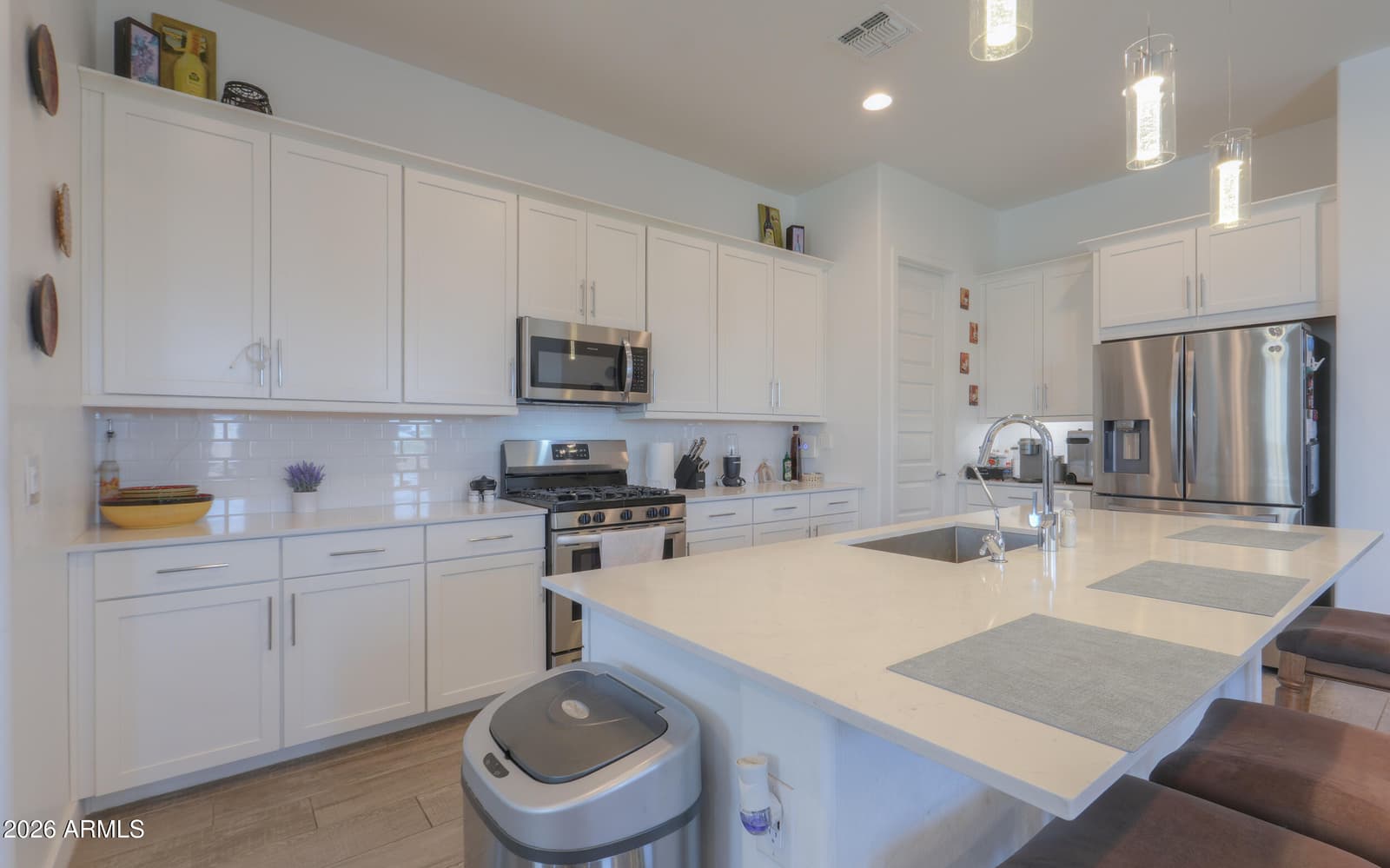 489 E EMERALD Drive, Casa Grande, AZ 85122 — photo 8 of 50