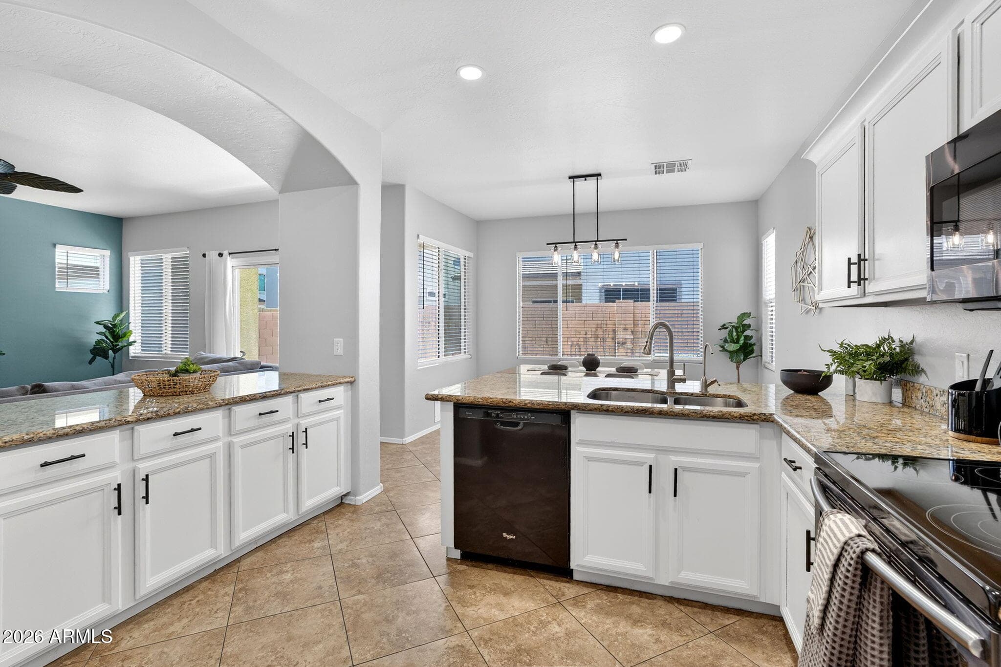4142 E GAIL Drive, Gilbert, AZ 85296 — photo 14 of 49
