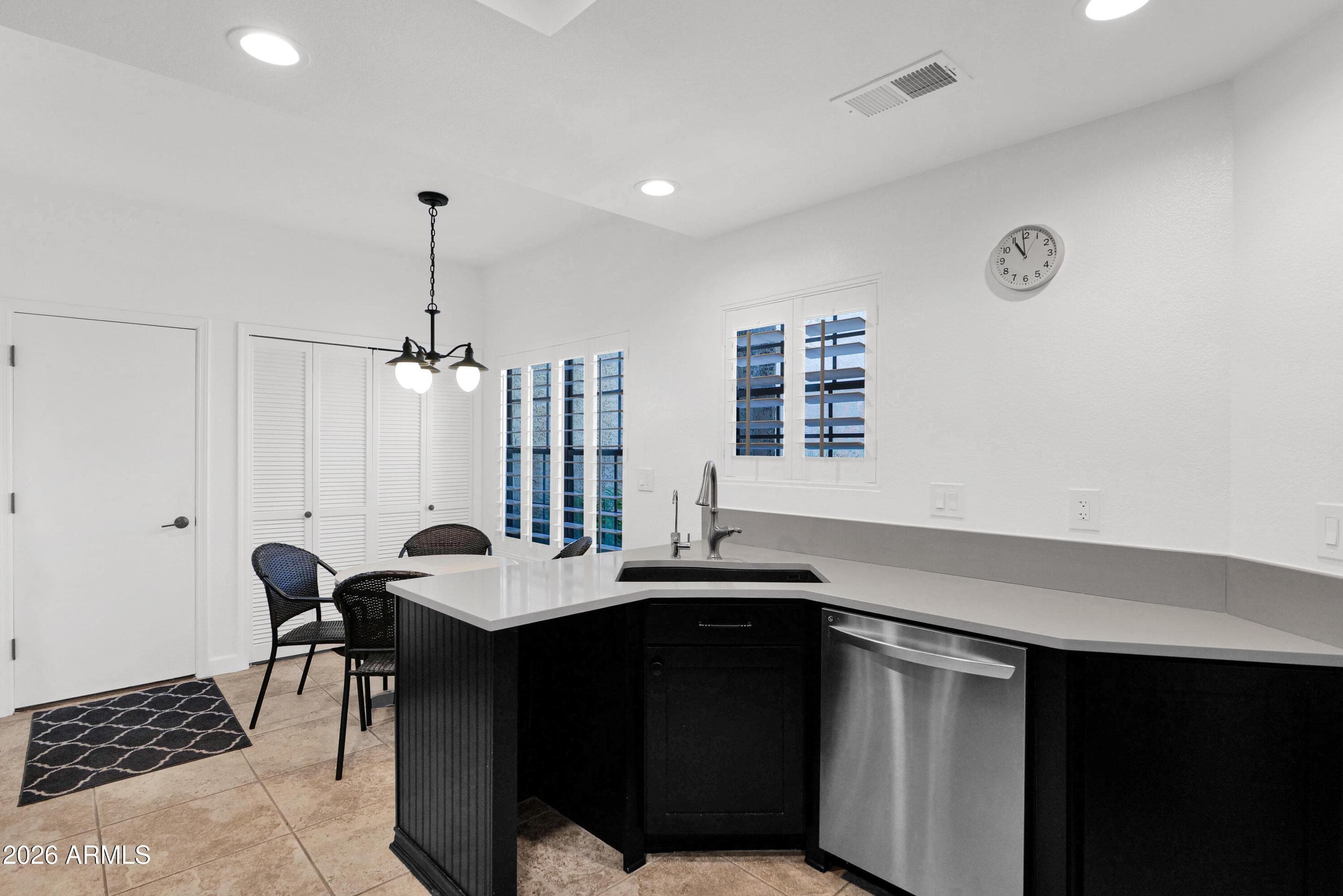 10017 E MOUNTAIN VIEW Road 1062, Scottsdale, AZ 85258 — photo 16 of 42
