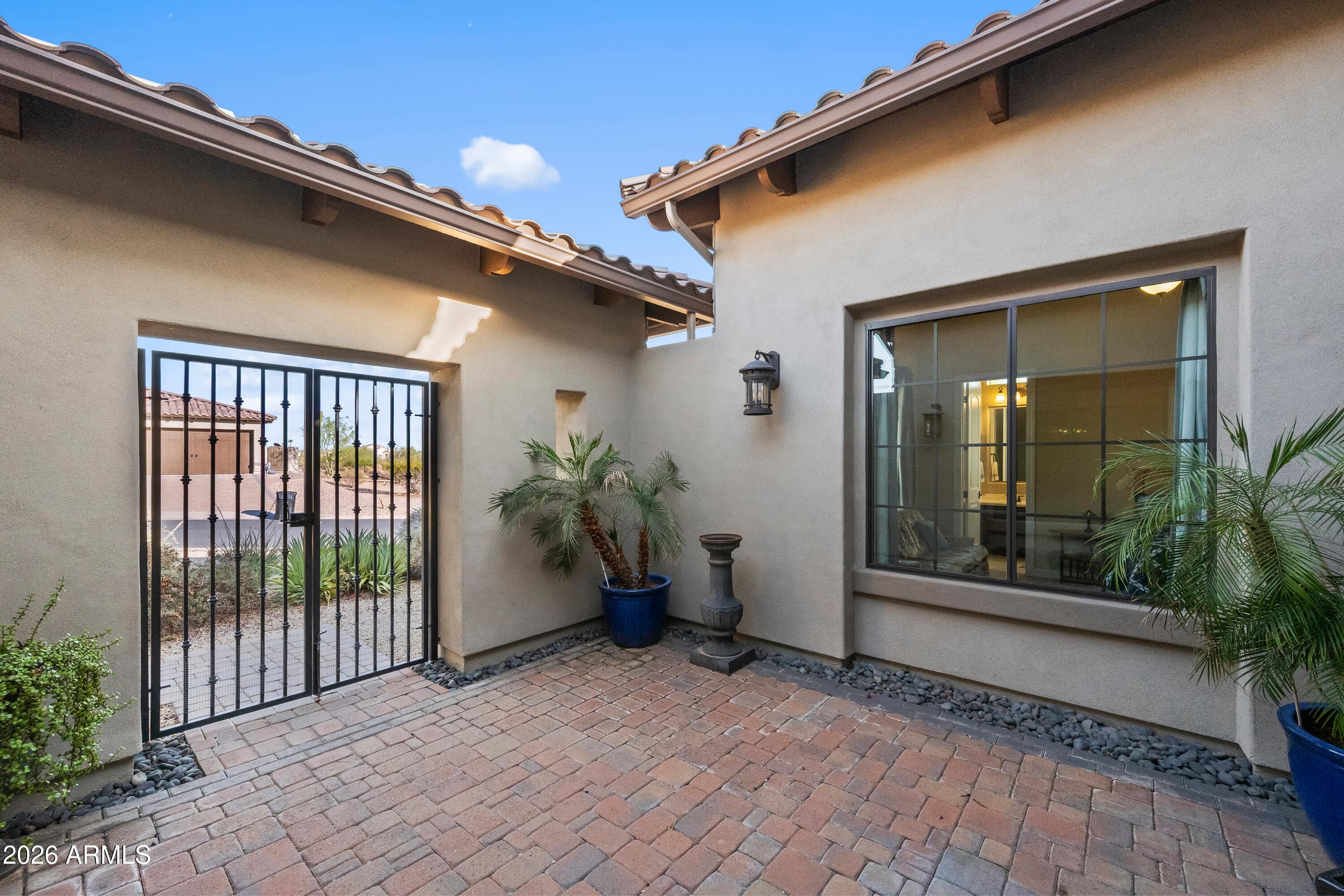 8856 E ROSEDALE Circle, Mesa, AZ 85207 — photo 5 of 70