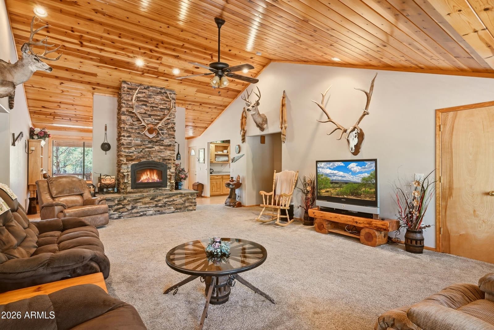 4405 LARIAT Way, Happy Jack, AZ 86024 — photo 5 of 58
