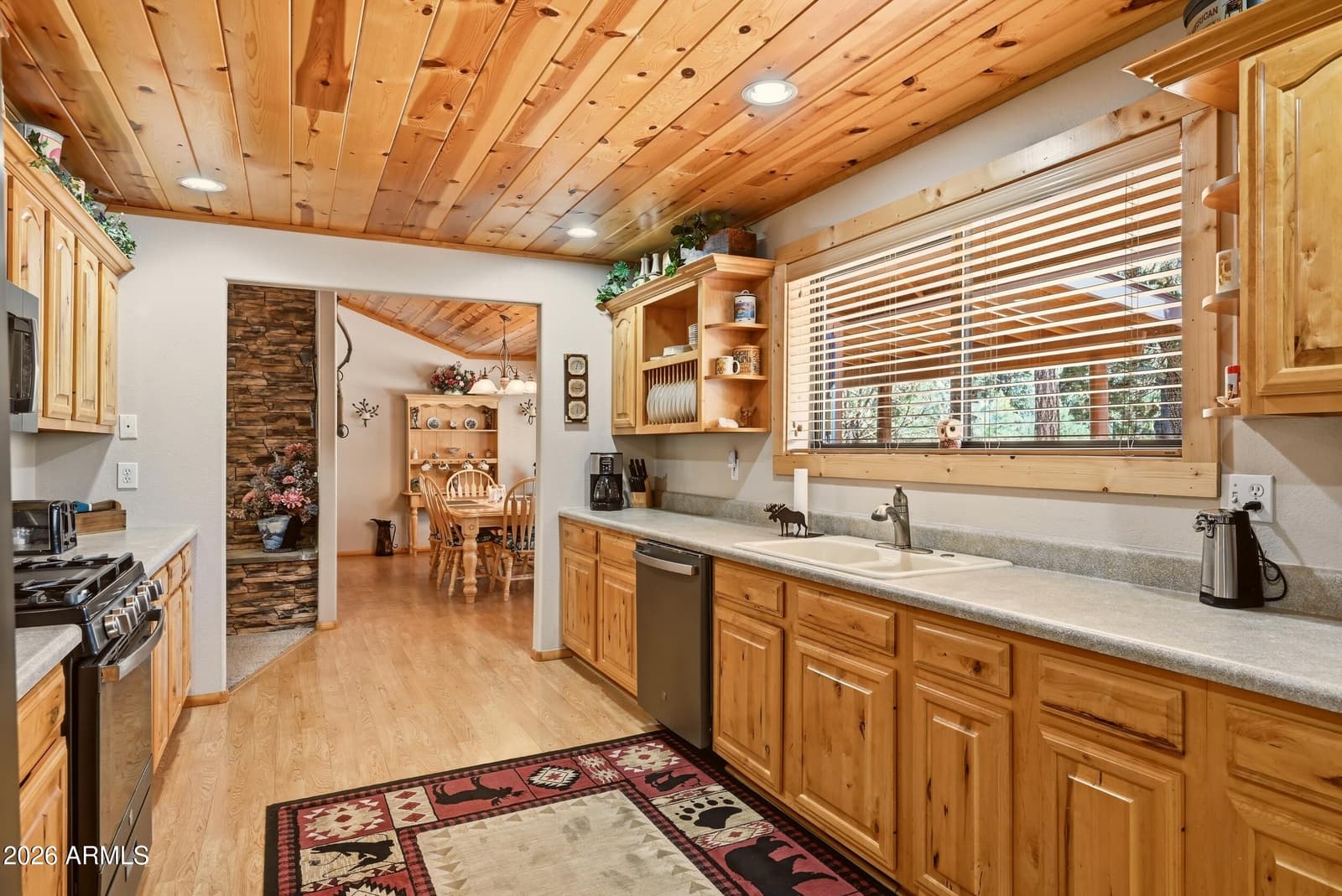 4405 LARIAT Way, Happy Jack, AZ 86024 — photo 10 of 58