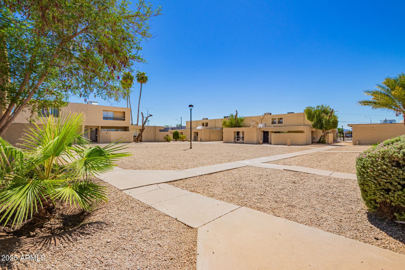 2674 N 43RD Avenue D, Phoenix, AZ 85009 — photo 2 of 19