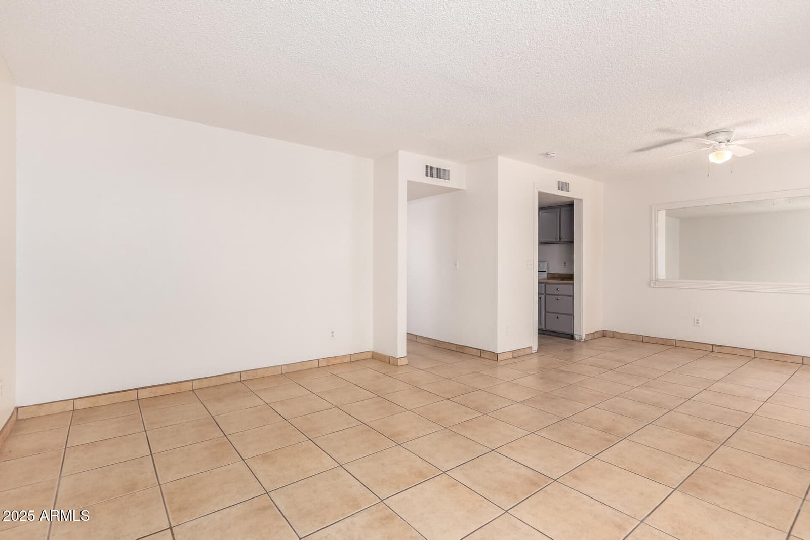 2674 N 43RD Avenue D, Phoenix, AZ 85009 — photo 5 of 19