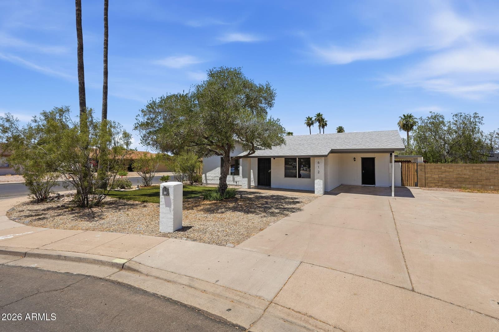 612 W FARMDALE Avenue, Mesa, AZ 85210 — photo 3 of 39