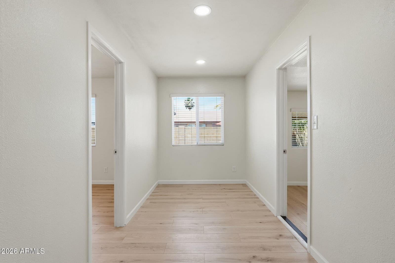 612 W FARMDALE Avenue, Mesa, AZ 85210 — photo 13 of 39