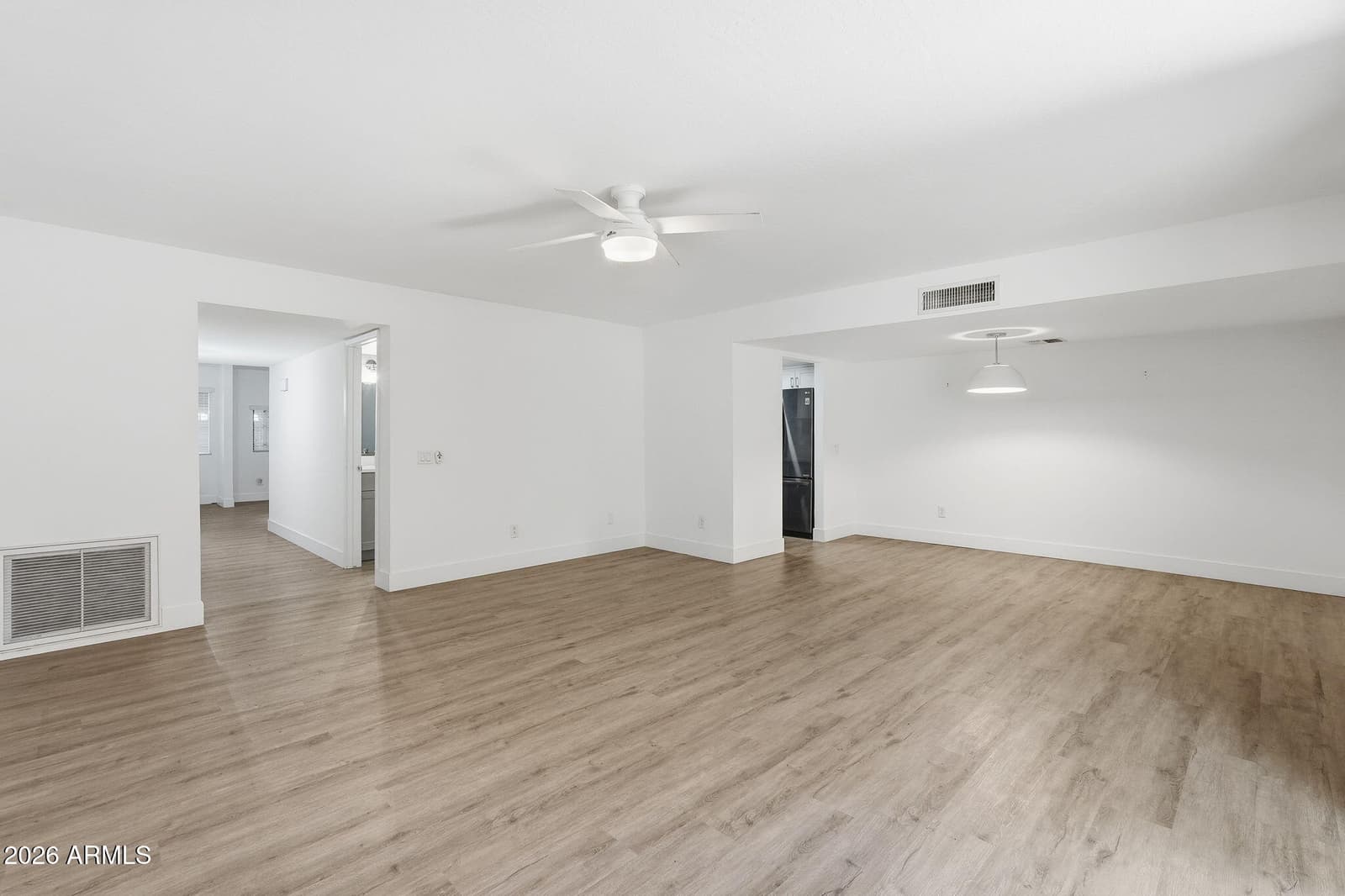 7618 N 19TH Drive, Phoenix, AZ 85021 — photo 12 of 33