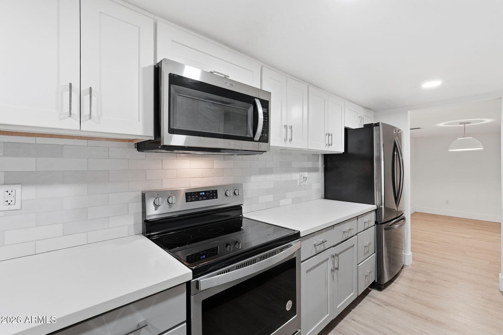 7618 N 19TH Drive, Phoenix, AZ 85021 — photo 5 of 33