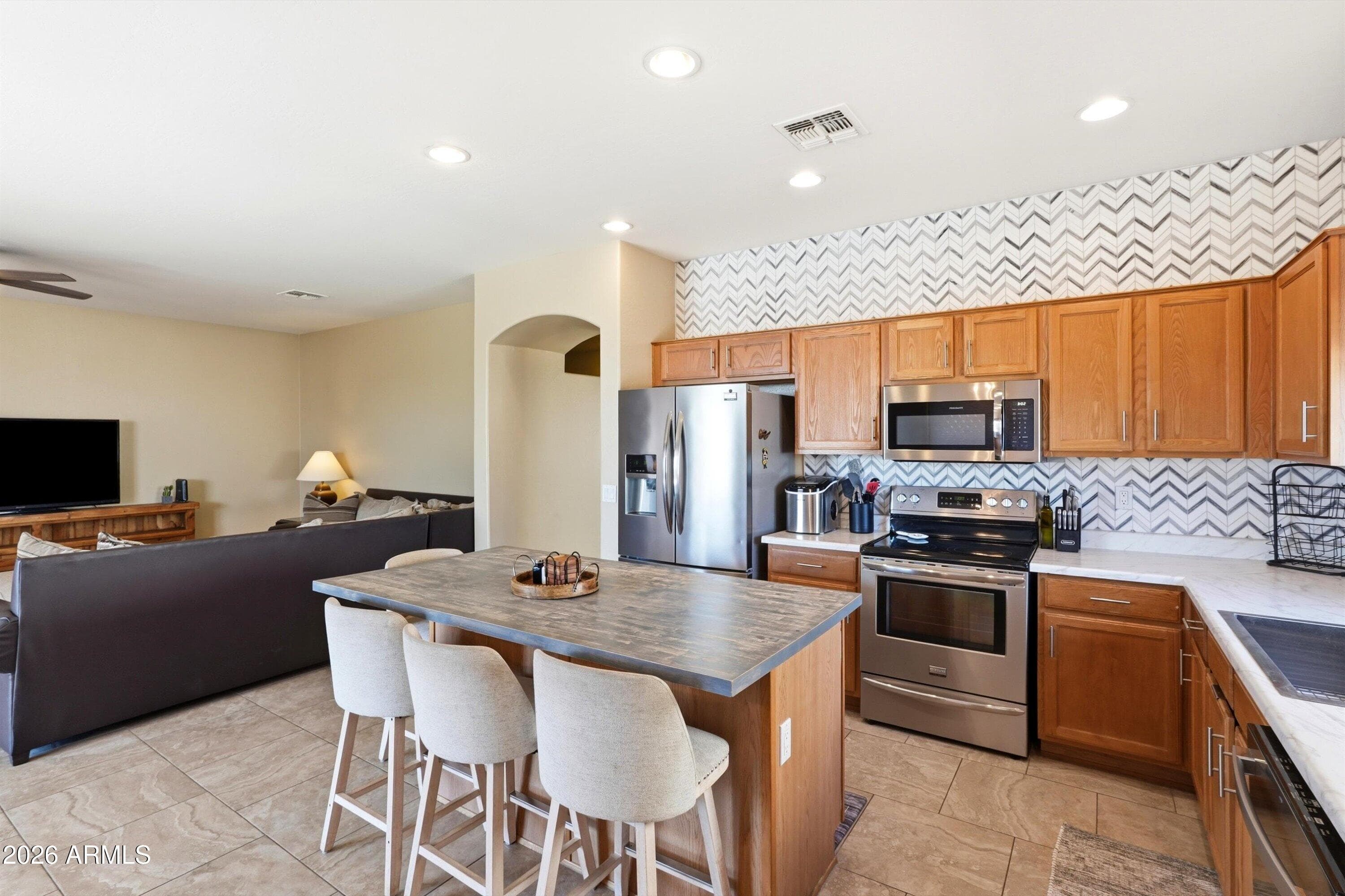 46203 W SKY Lane, Maricopa, AZ 85139 — photo 11 of 49