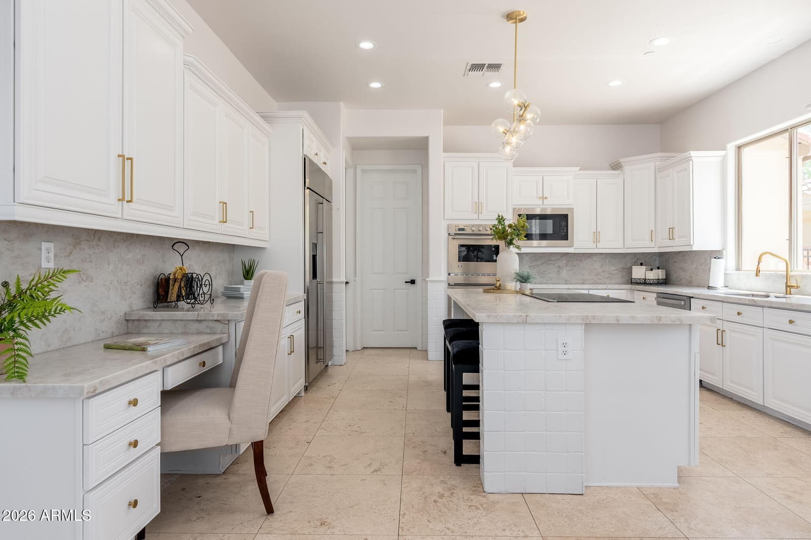 3817 E TRACKER Trail, Phoenix, AZ 85050 — photo 15 of 73