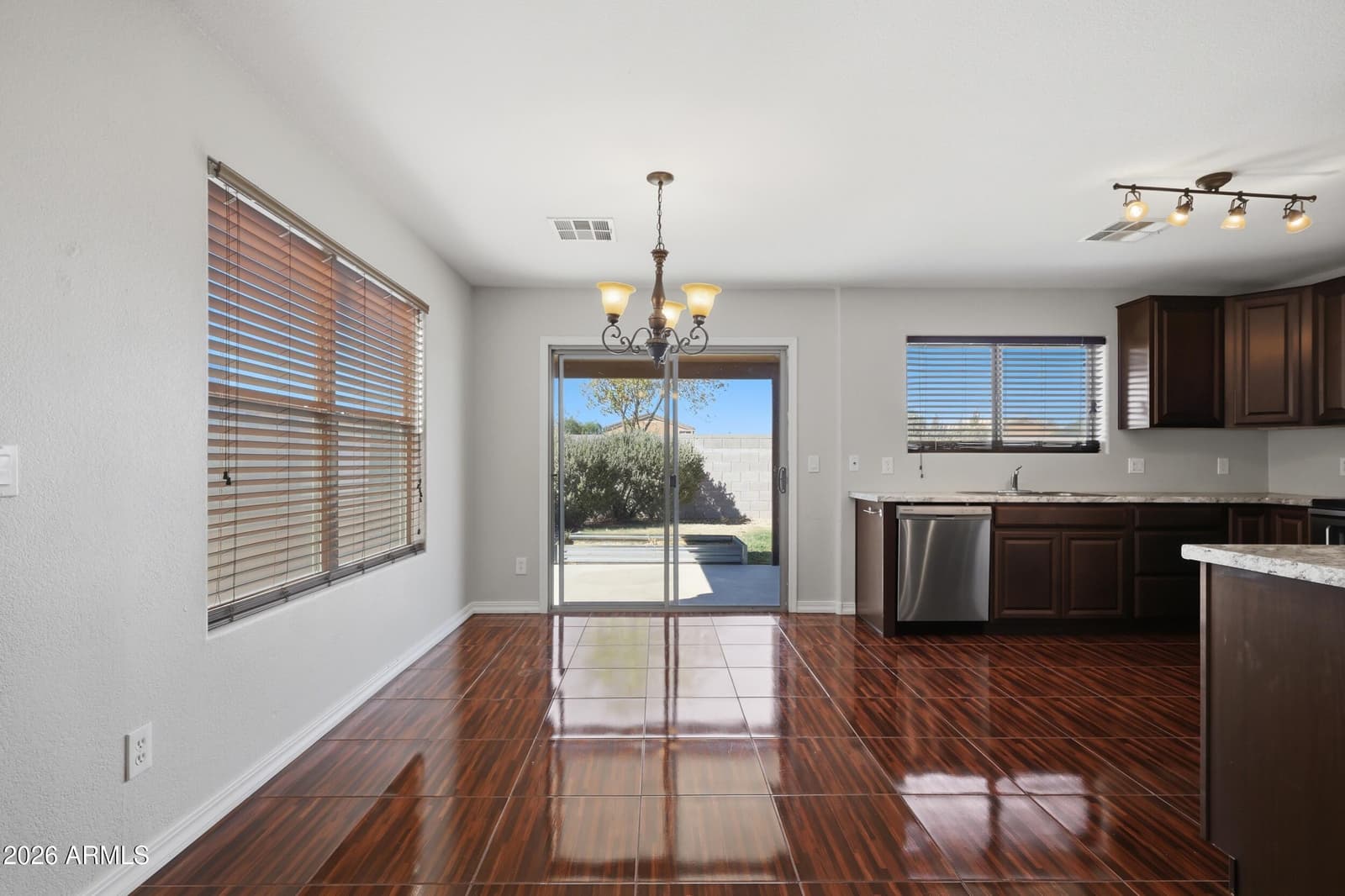 3560 W MESQUITE Avenue, San Tan Valley, AZ 85144 — photo 6 of 39