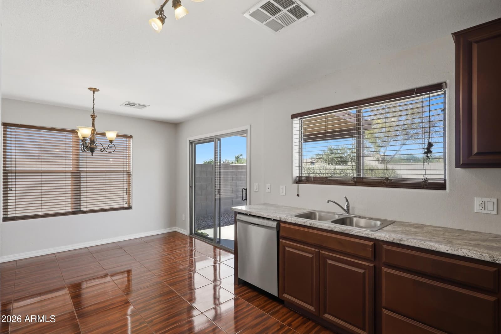 3560 W MESQUITE Avenue, San Tan Valley, AZ 85144 — photo 11 of 39