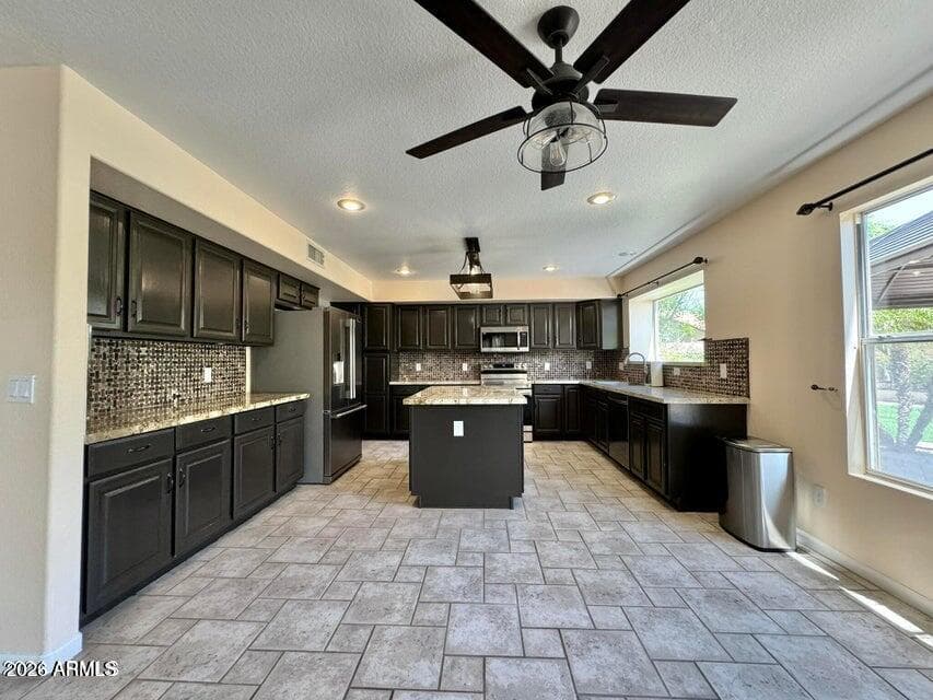 7865 W KRISTAL Way, Glendale, AZ 85308 — photo 4 of 48