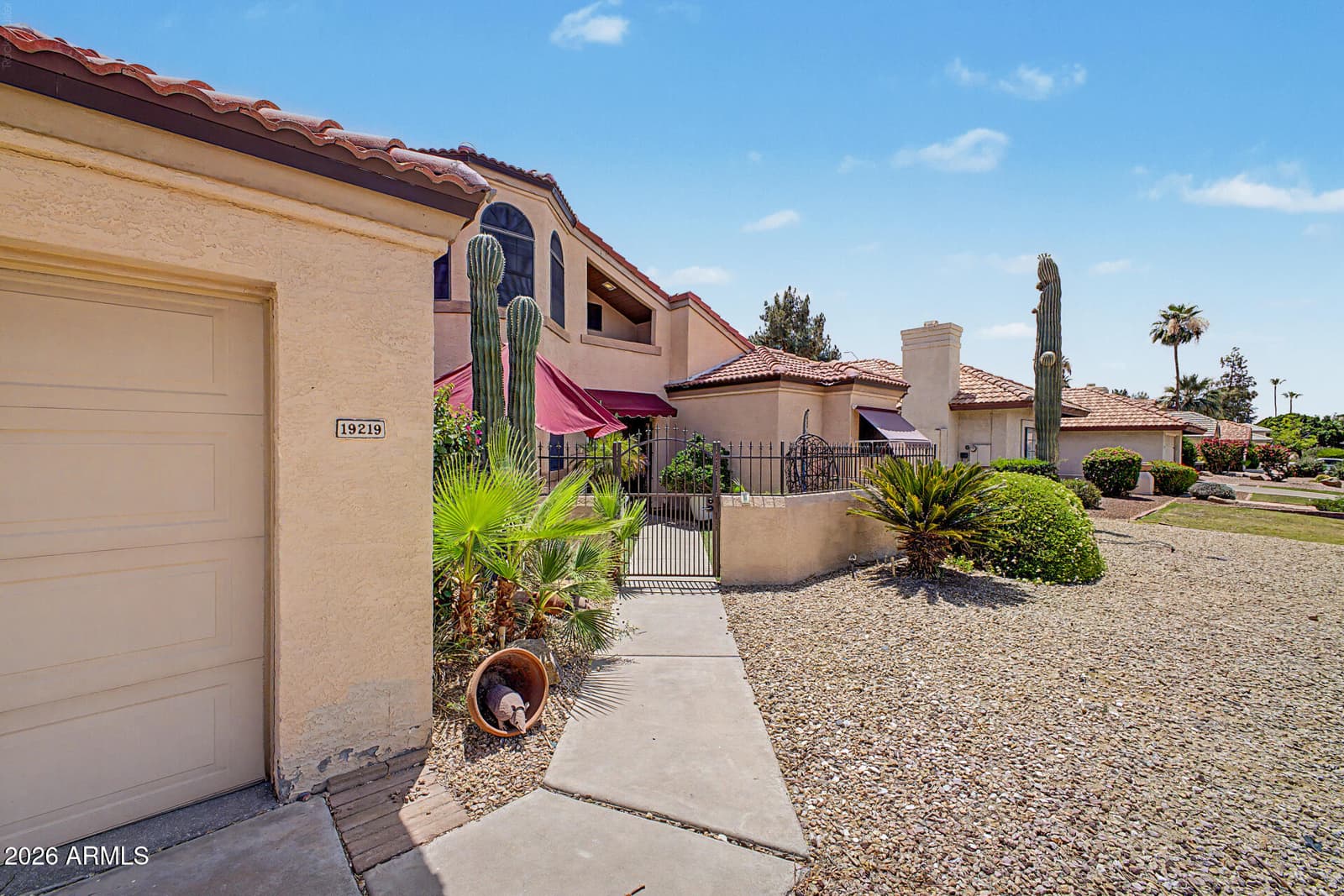 19219 N 67TH Drive, Glendale, AZ 85308 — photo 4 of 55