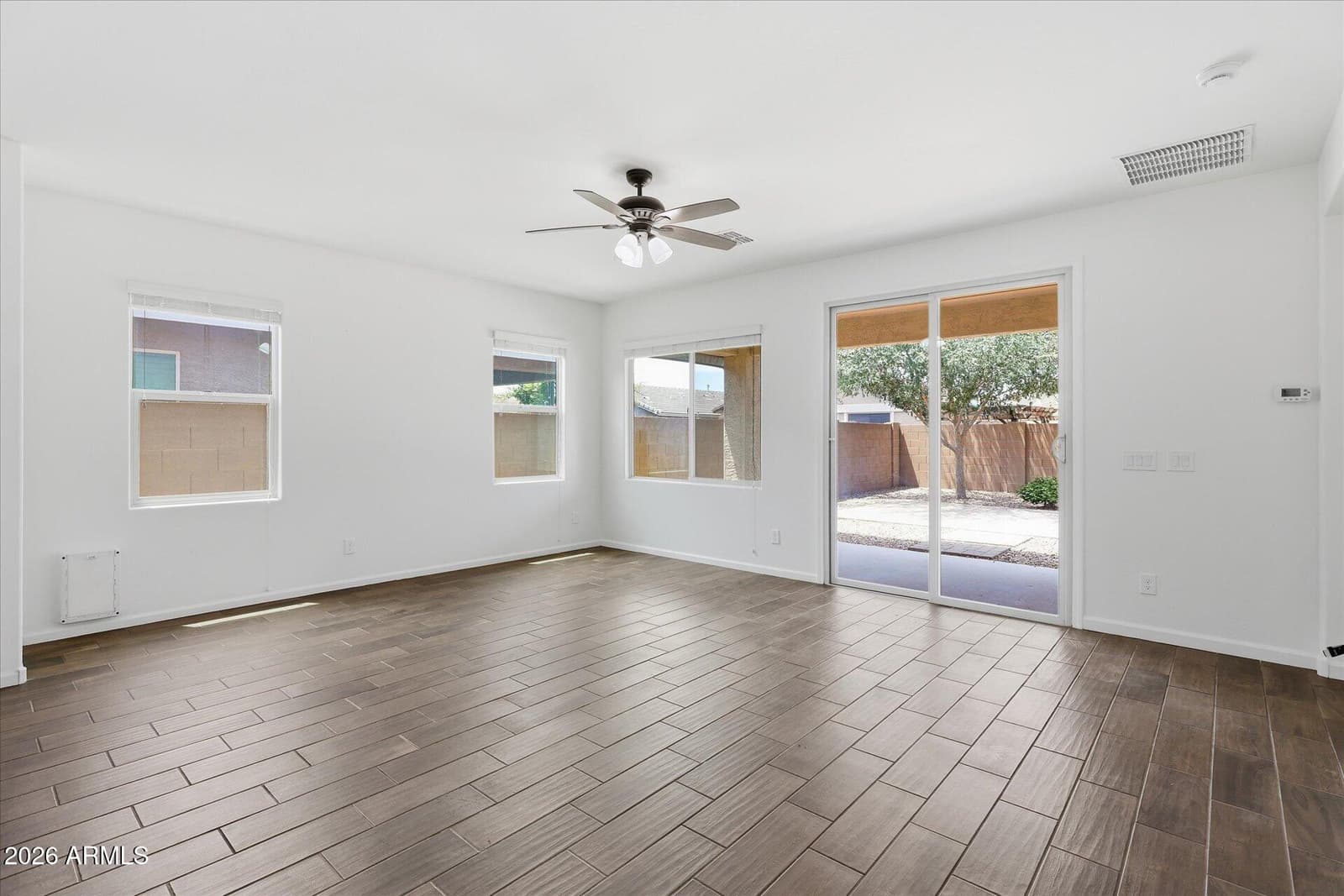12214 W Briles Road W, Peoria, AZ 85383 — photo 5 of 19