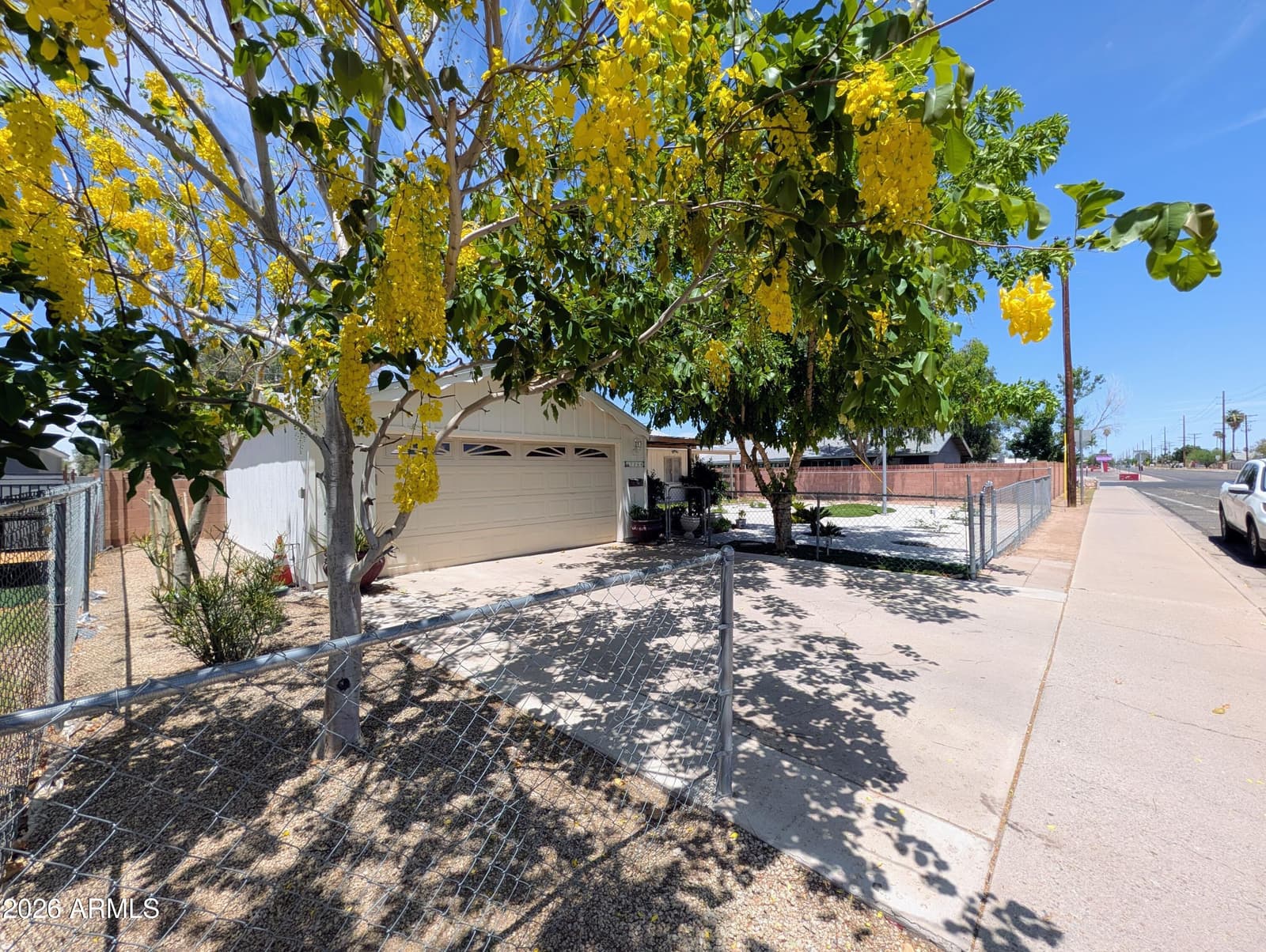 7364 N 39TH Avenue, Phoenix, AZ 85051 — photo 3 of 64