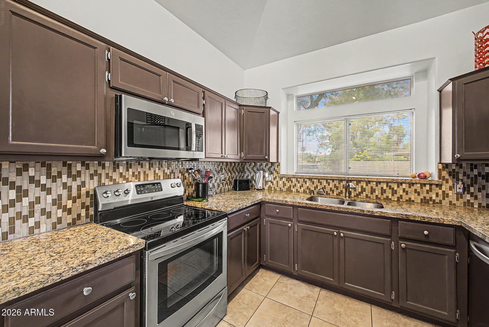 8515 W BLUEFIELD Avenue, Peoria, AZ 85382 — photo 3 of 31