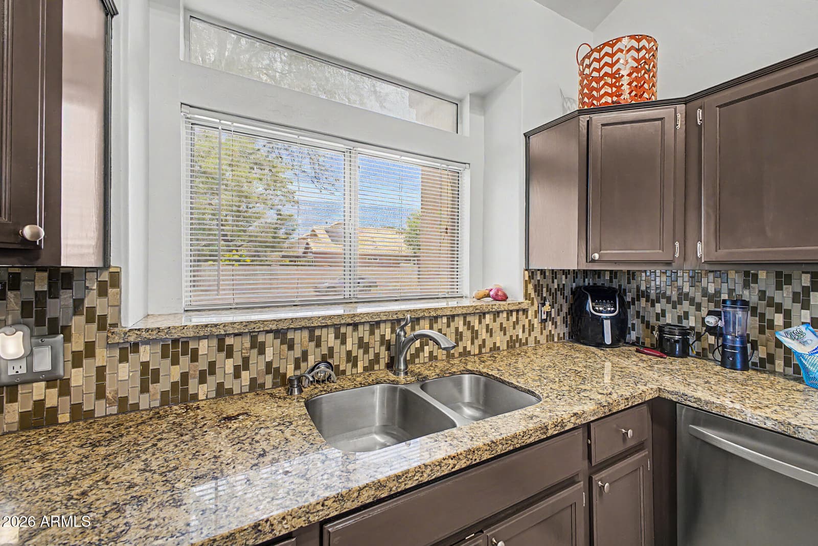 8515 W BLUEFIELD Avenue, Peoria, AZ 85382 — photo 4 of 31
