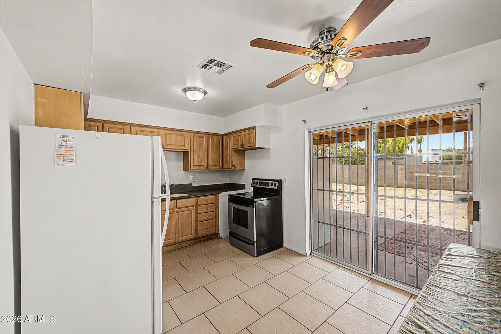 6812 N 65TH Avenue, Glendale, AZ 85301 — photo 8 of 25