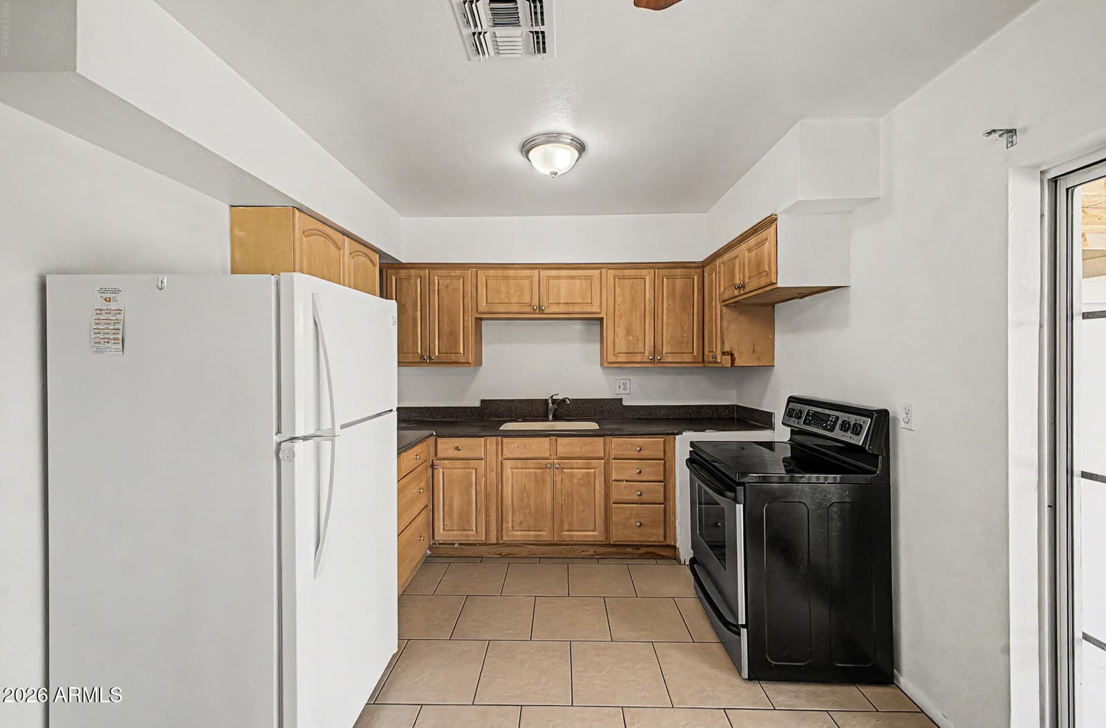 6812 N 65TH Avenue, Glendale, AZ 85301 — photo 10 of 25