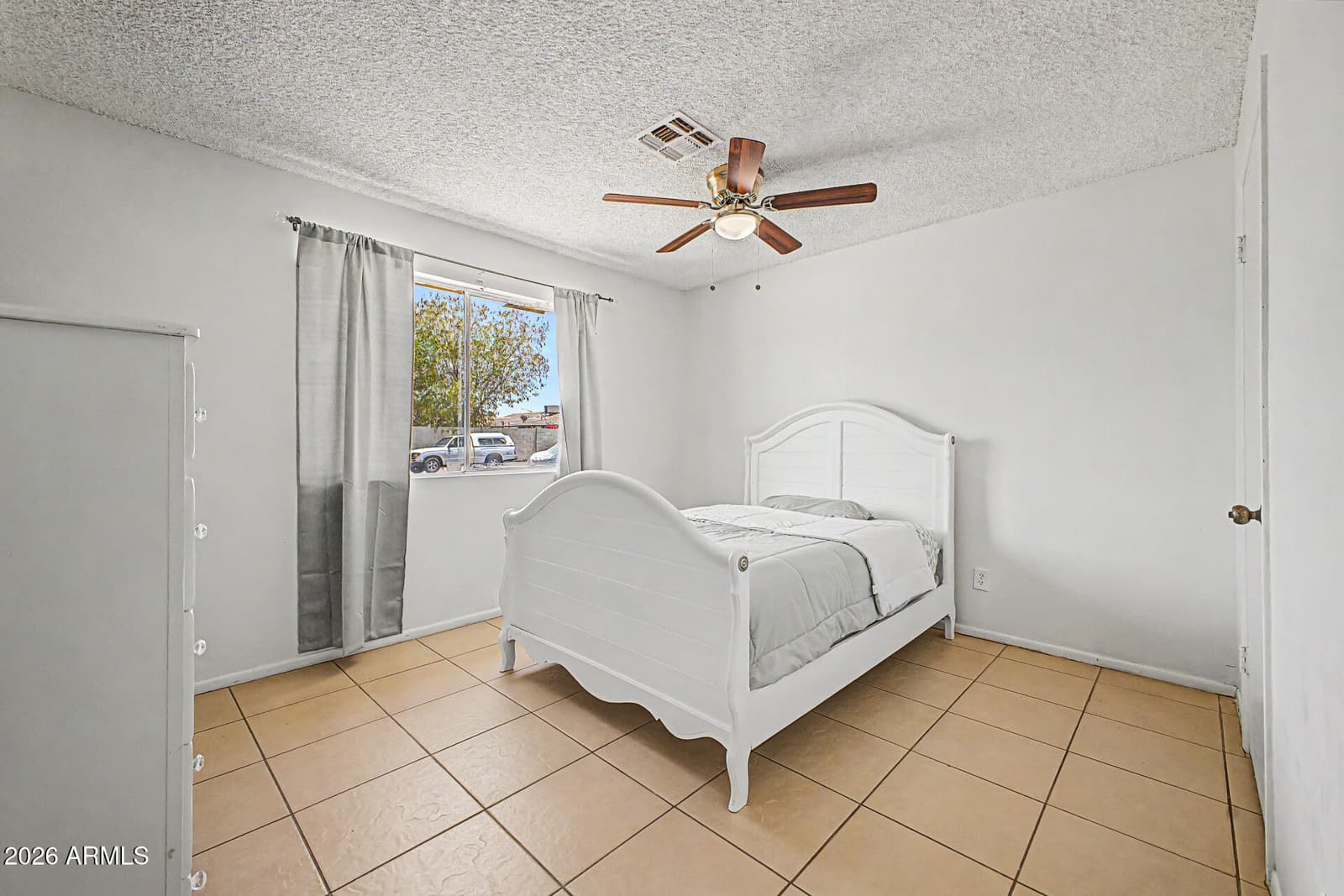 6812 N 65TH Avenue, Glendale, AZ 85301 — photo 11 of 25