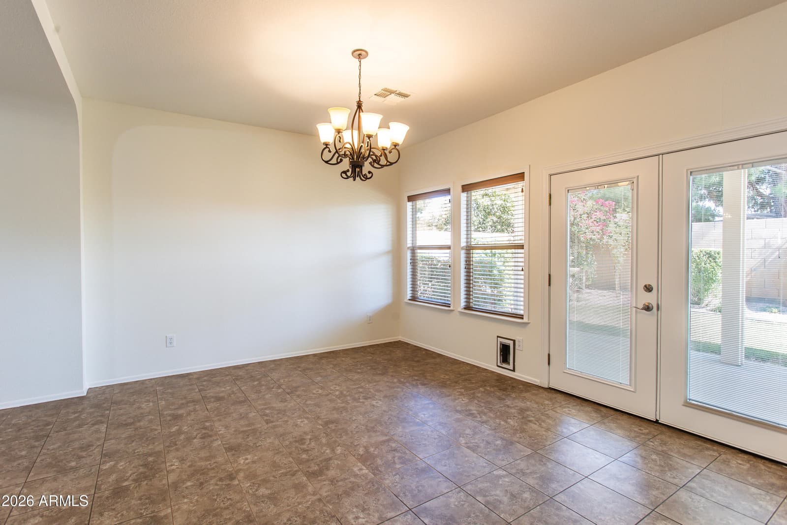 8061 E OBISPO Avenue, Mesa, AZ 85212 — photo 9 of 37