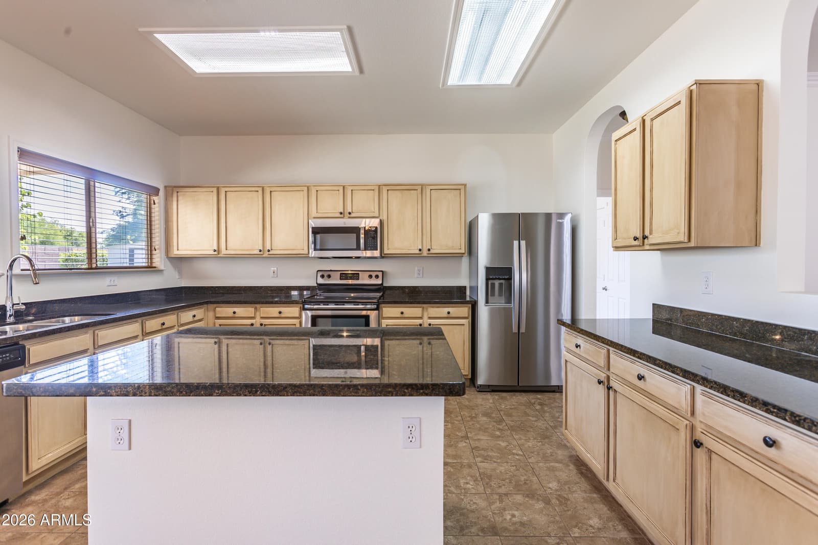 8061 E OBISPO Avenue, Mesa, AZ 85212 — photo 12 of 37