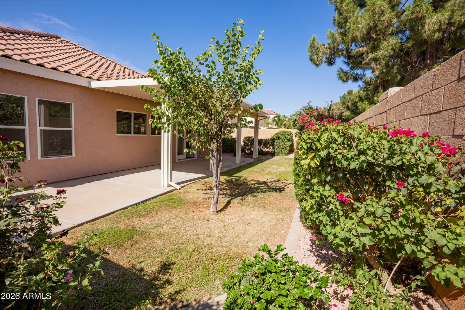 8061 E OBISPO Avenue, Mesa, AZ 85212 — photo 4 of 37