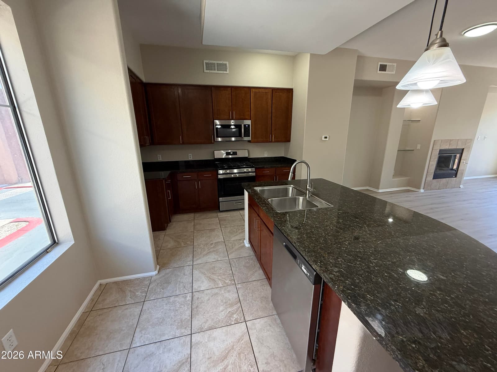 6745 N 93RD Avenue 1128, Glendale, AZ 85305 — photo 11 of 29
