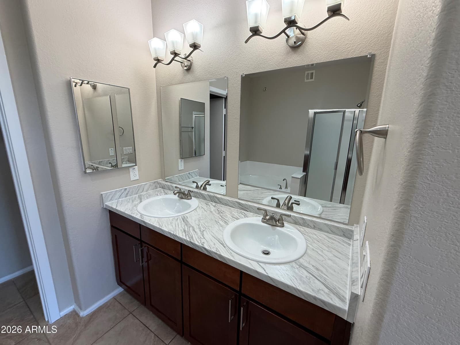 6745 N 93RD Avenue 1128, Glendale, AZ 85305 — photo 27 of 29