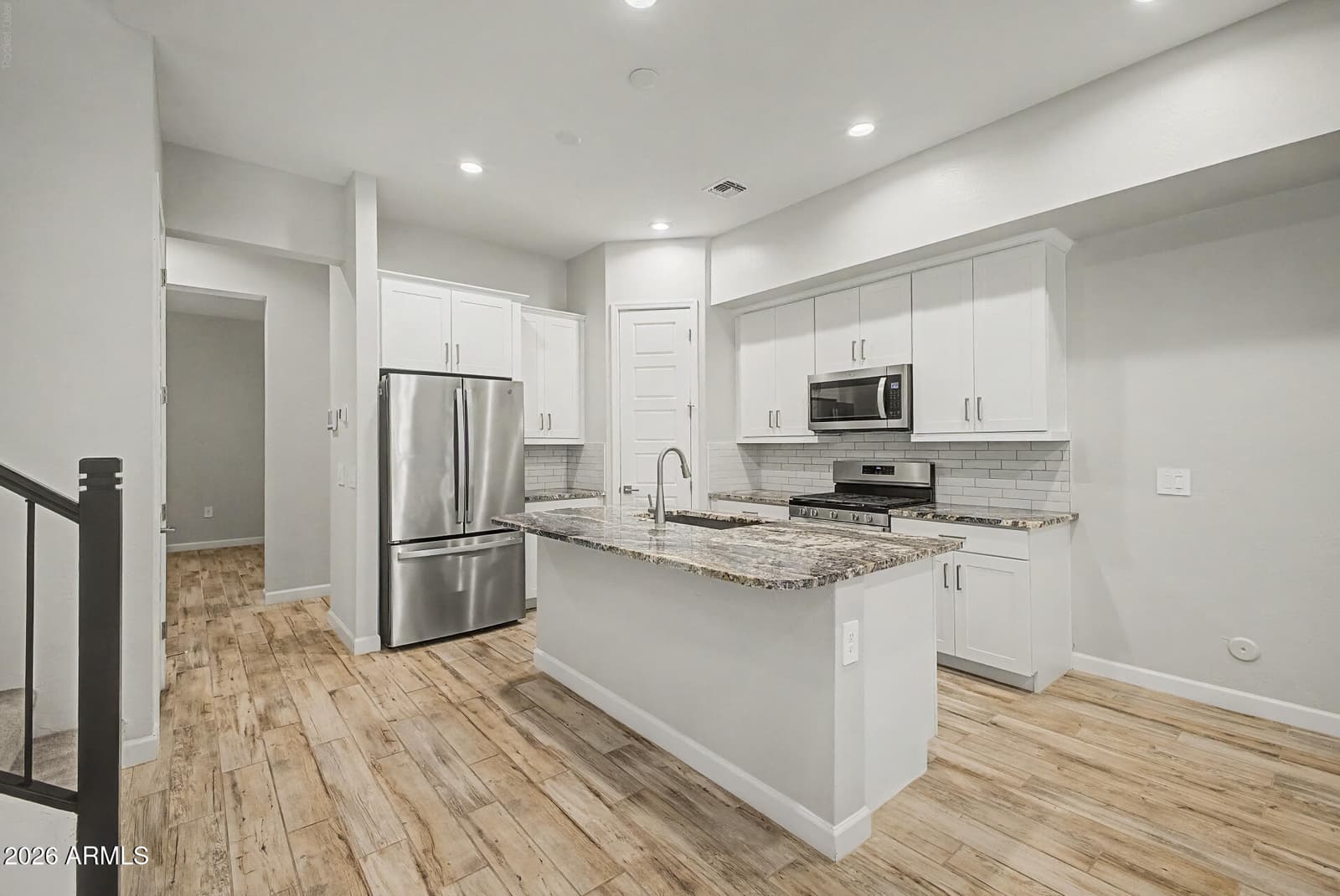 5050 E ANDERSON Drive, Scottsdale, AZ 85254 — photo 10 of 47