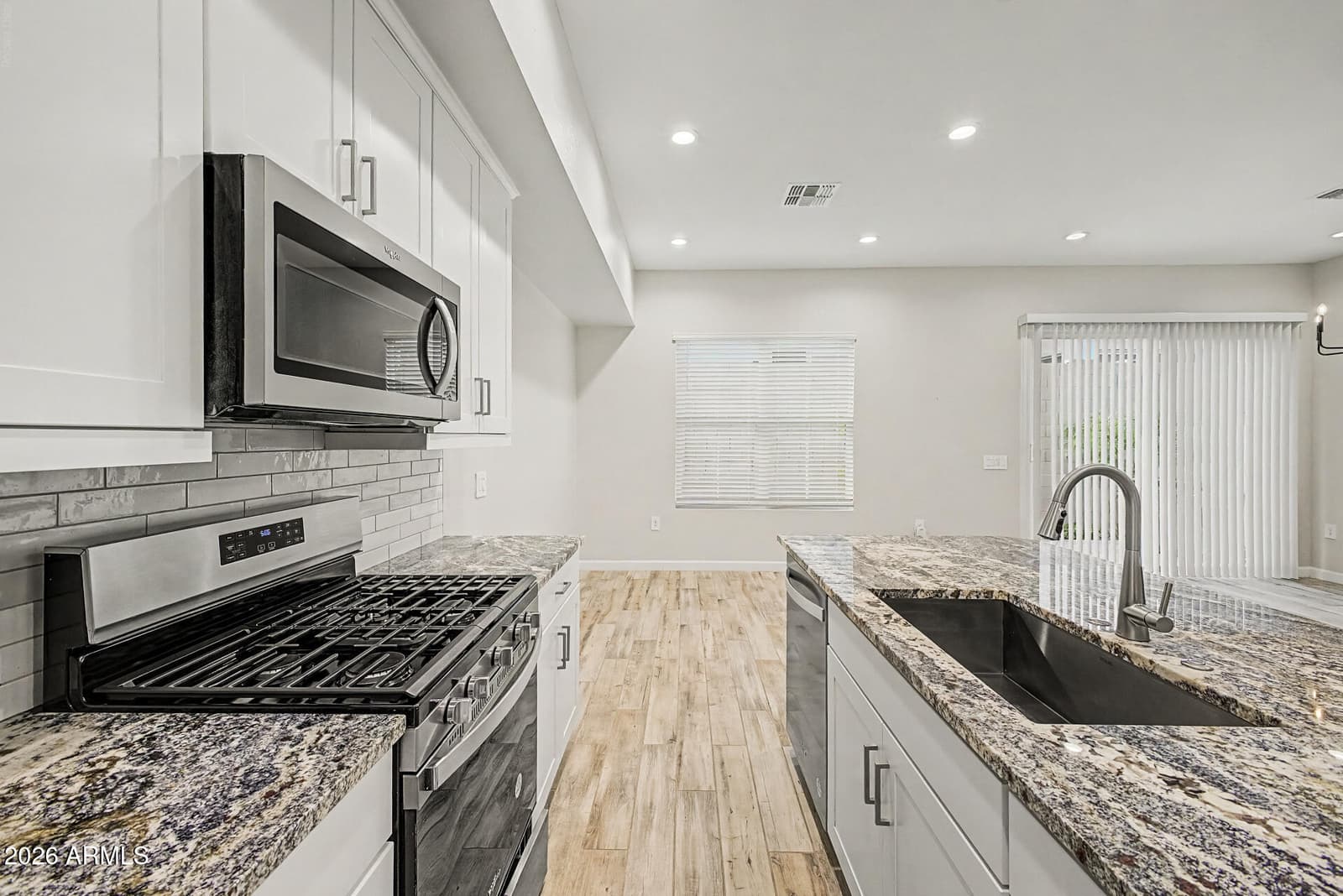 5050 E ANDERSON Drive, Scottsdale, AZ 85254 — photo 13 of 47